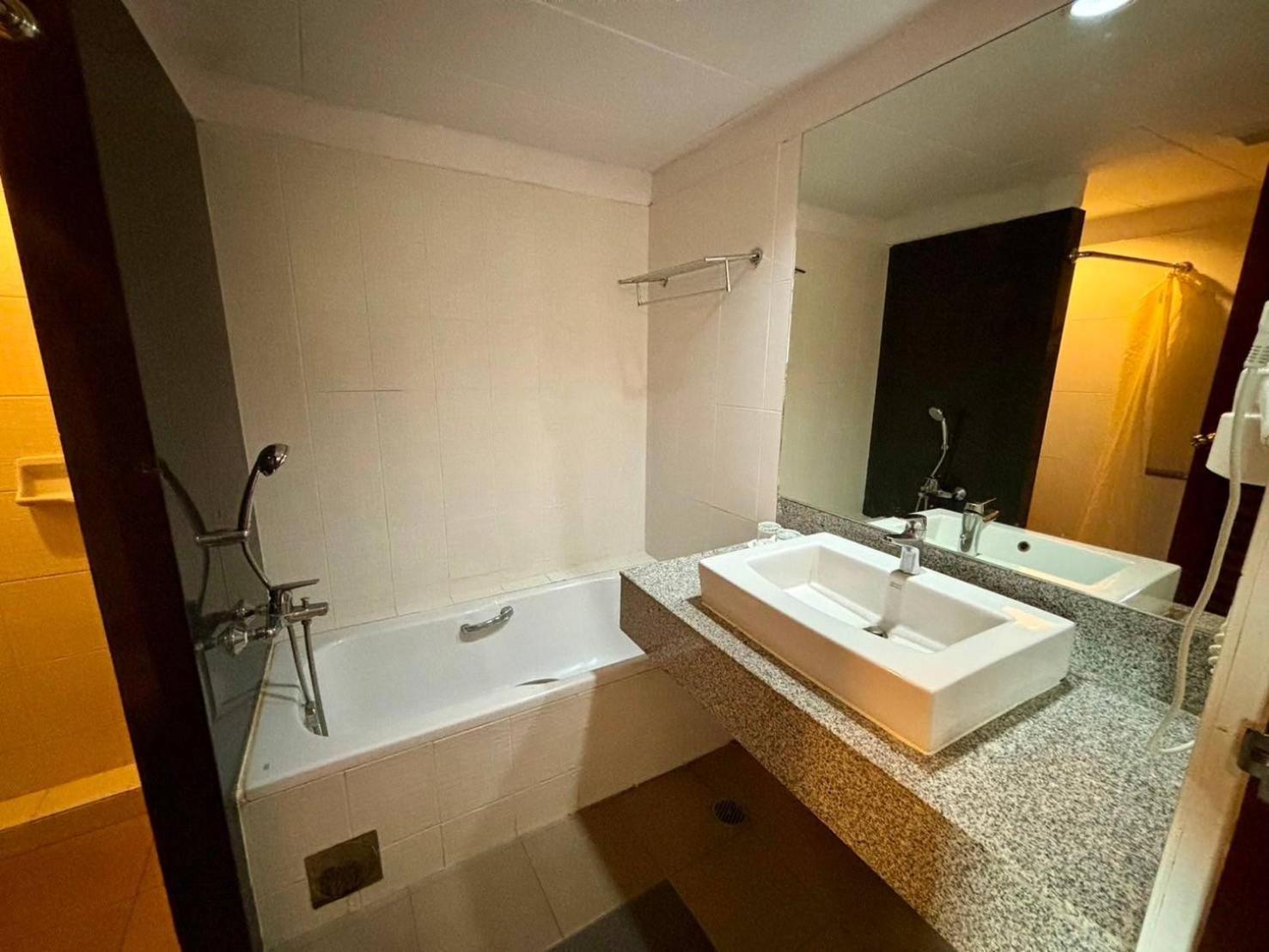 Aloha Hatyai Hotel Hat Yai Eksteriør bilde